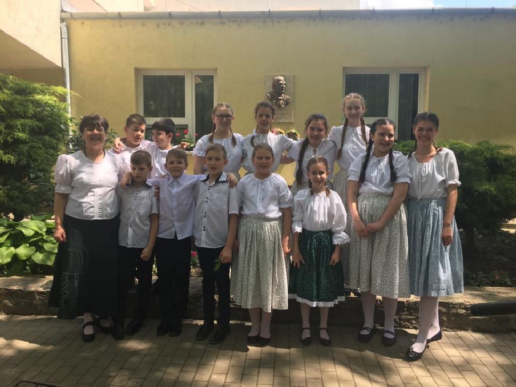 20190518kotakunhegyestuzliliom