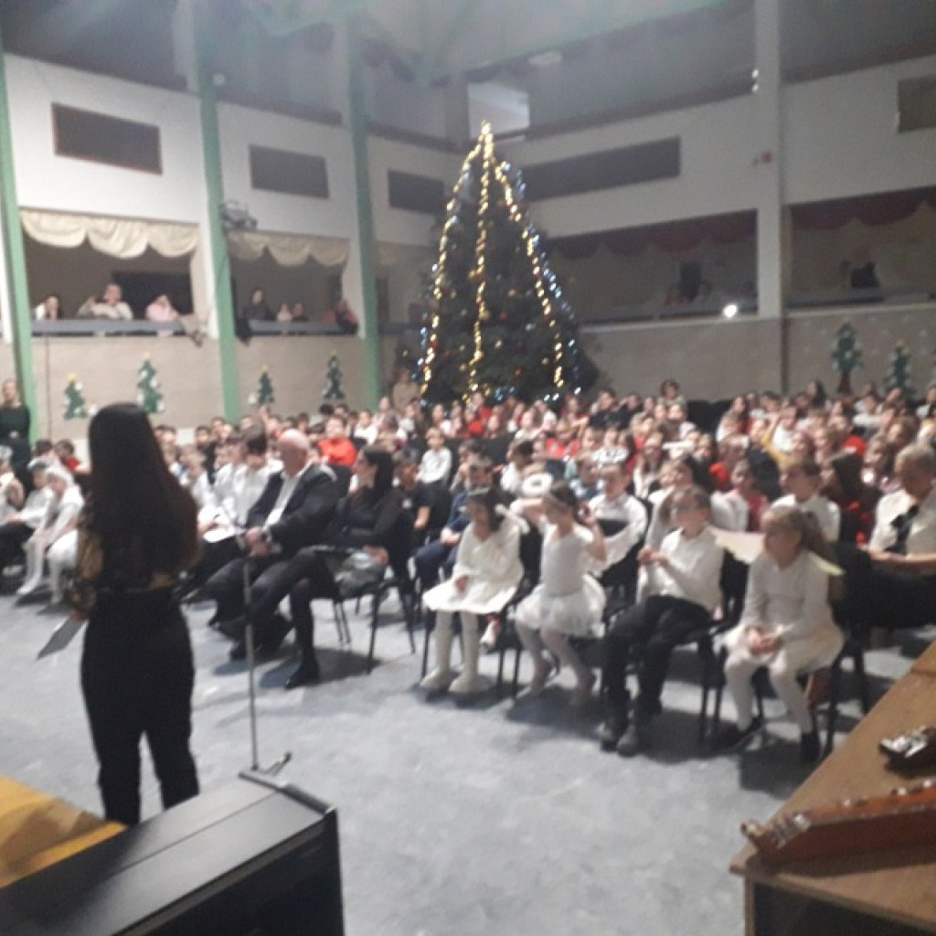 2025.12.19 Karácsonyi műsor az Aranyban