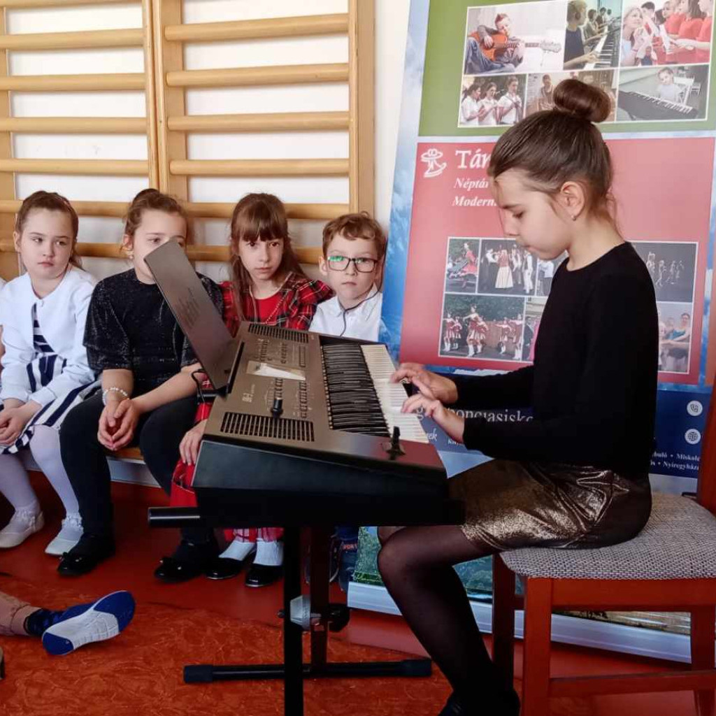 2024.03.26 Koncert a nyíregyházi Eszterlánc Északi Óvoda Székhelyén