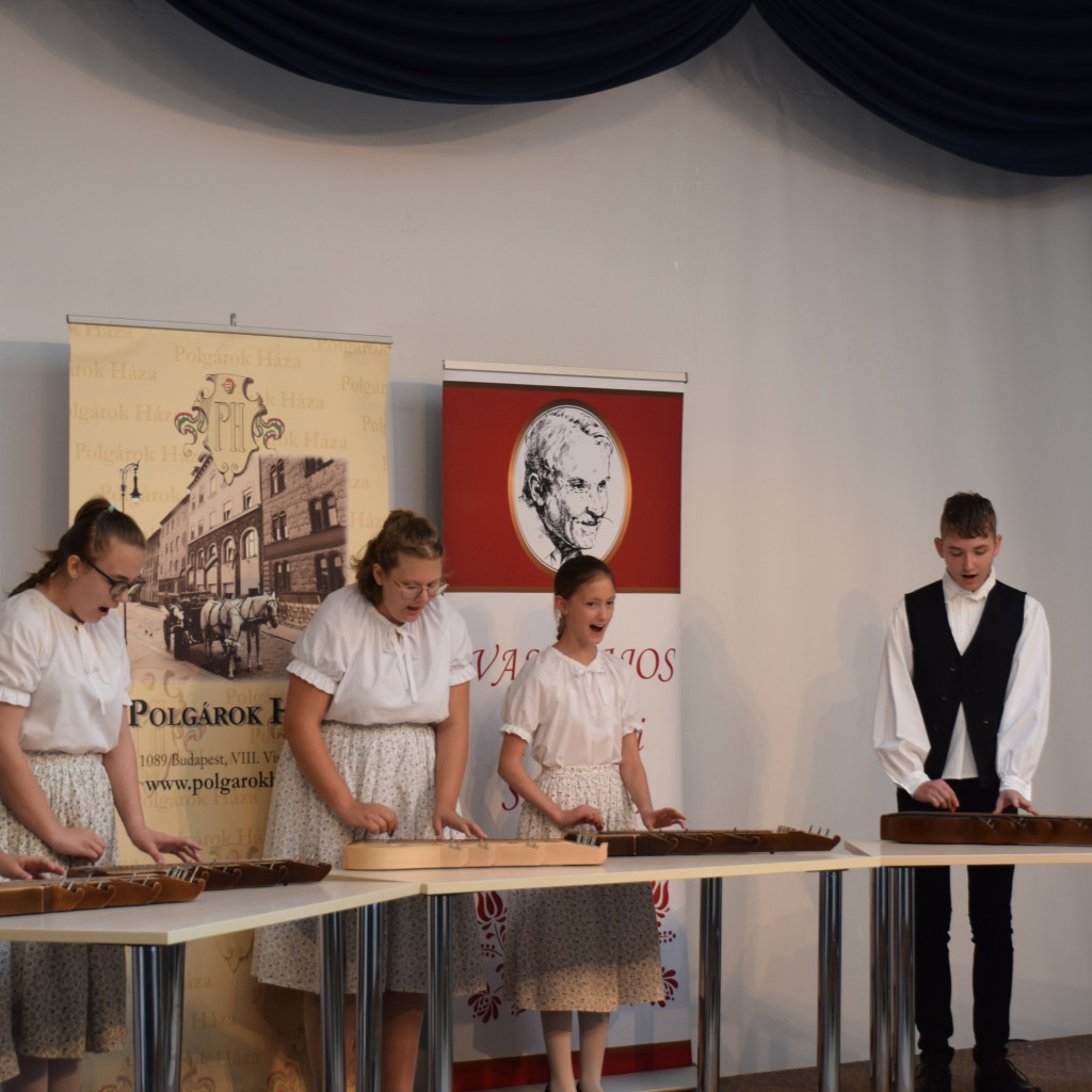 2023.10.07 A Tűzliliom Együttes sikere a XIV.Vass Lajos Népzenei Verseny döntőjén