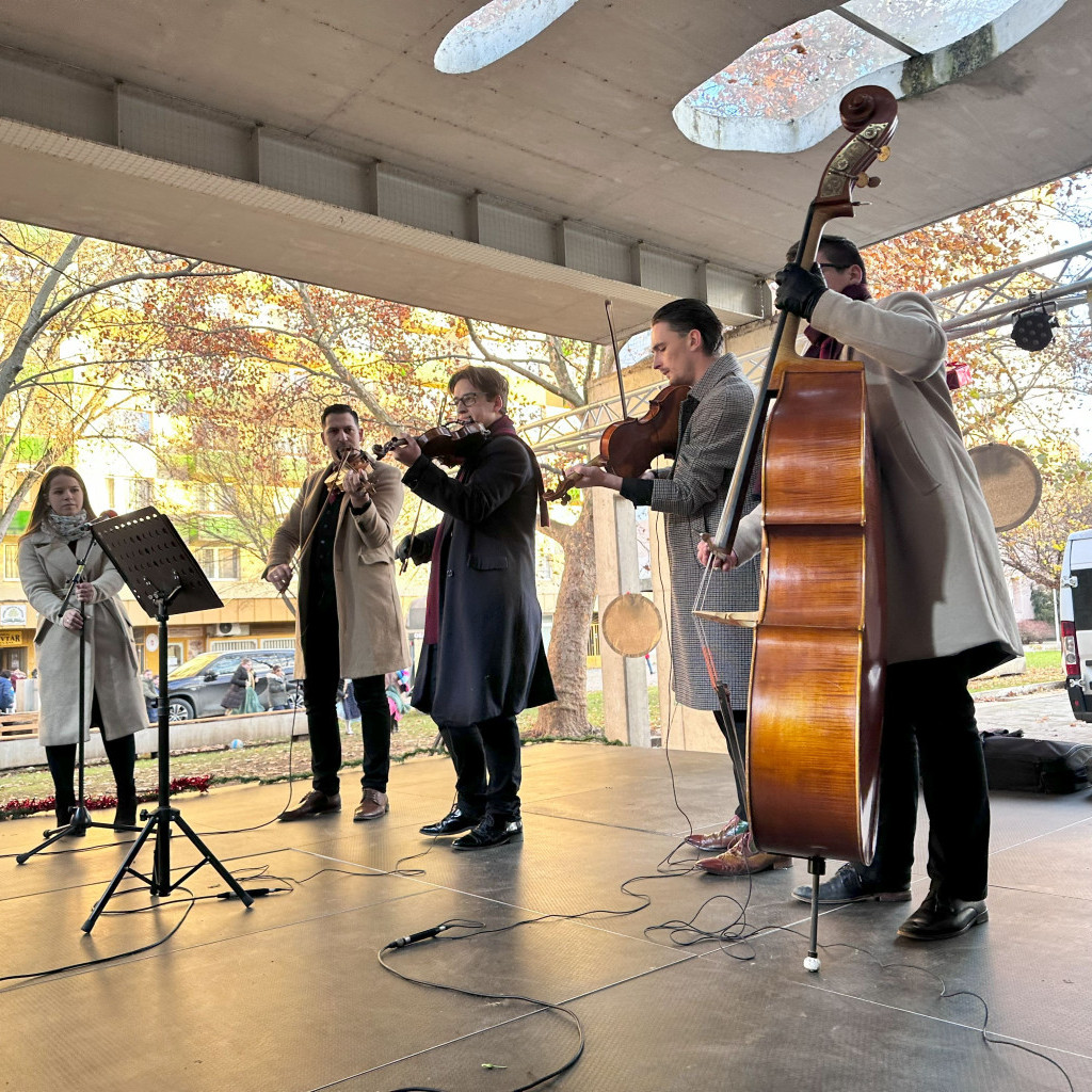 2024.12.21 Betlehemezés a Mákvirág Táncegyüttessel 