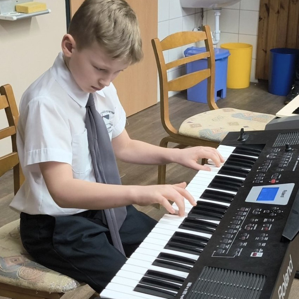 2026.02.11 Félévi bemutató az Eötvös szintetizátor-keyboard hangszereseinek