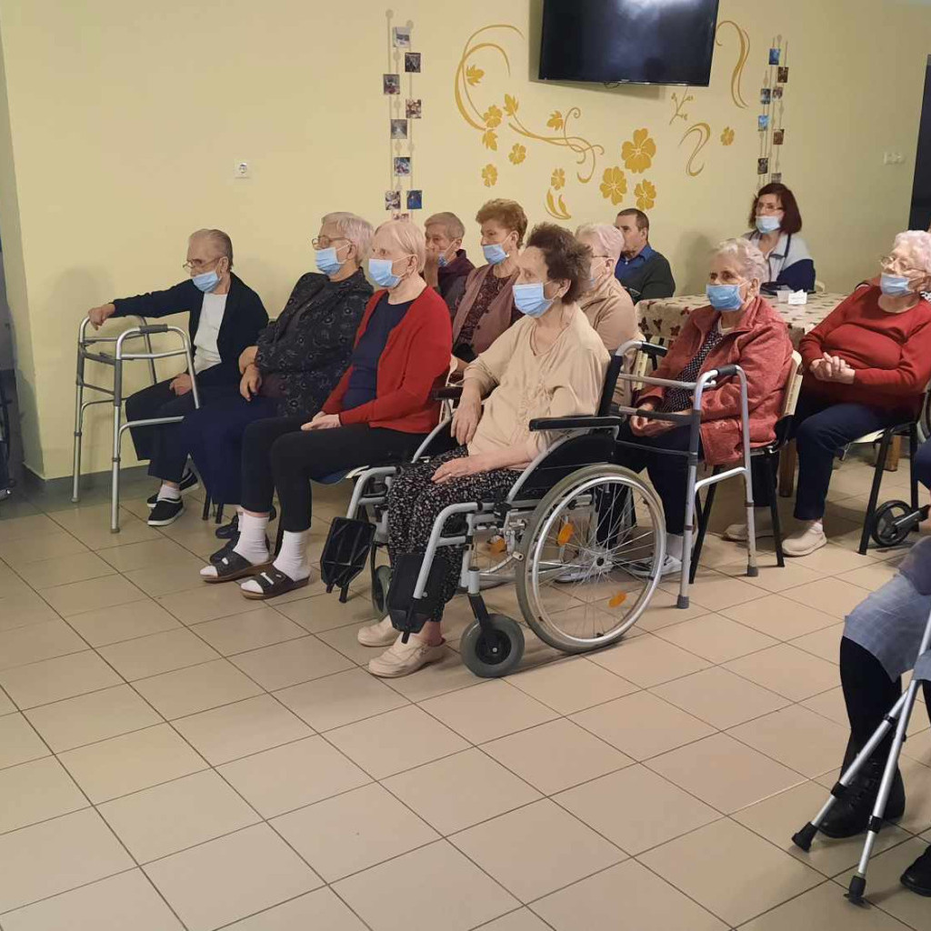 2023.12.07 Karácsonyi műsor idősek otthonában