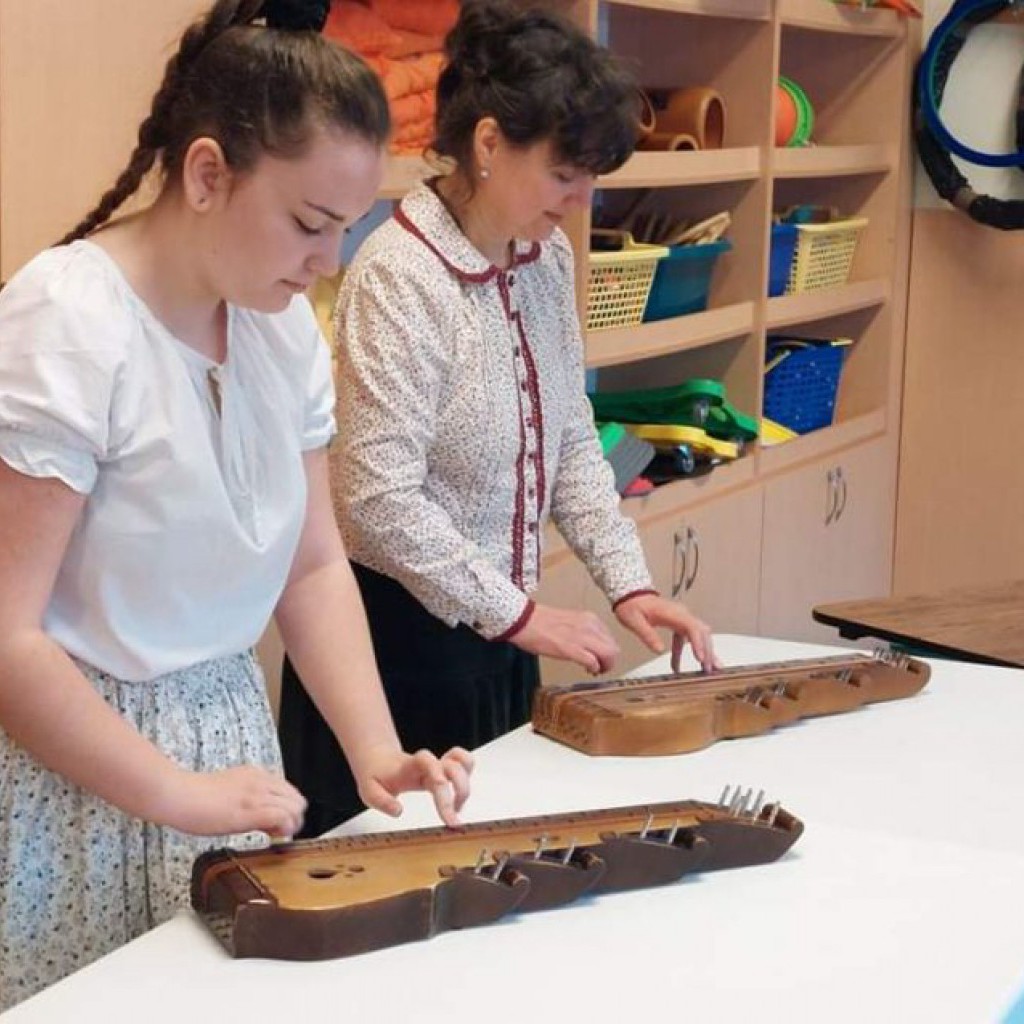 2020.12.20.Tűzliliom Együttes Karácsonyi Műsora 